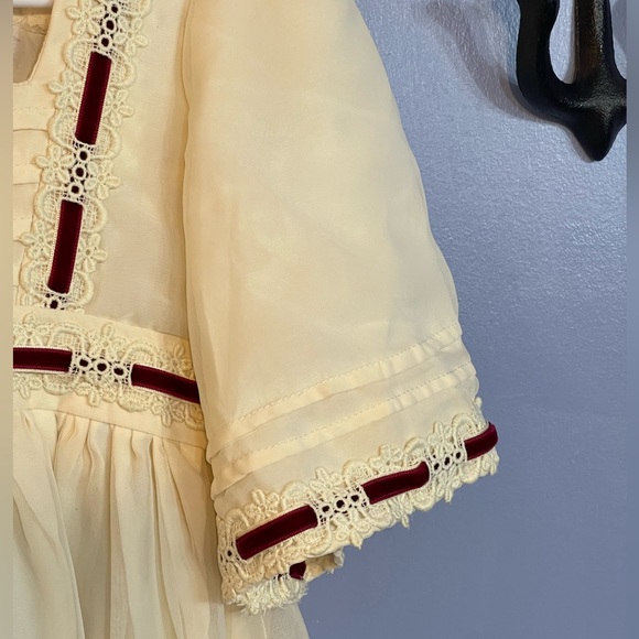 Vintage Handmade Girls Dress Ivory w/ Green Velvet Ribbon and Lace - Picture 2 of 9